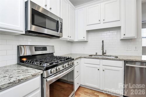 558 Oakland Ave, Charlotte, NC, 28204-2320 | Card Image