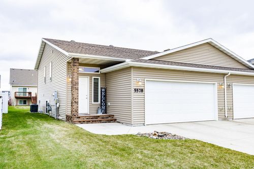 5578 59th St S, Fargo, ND, 58104-5688 | Card Image