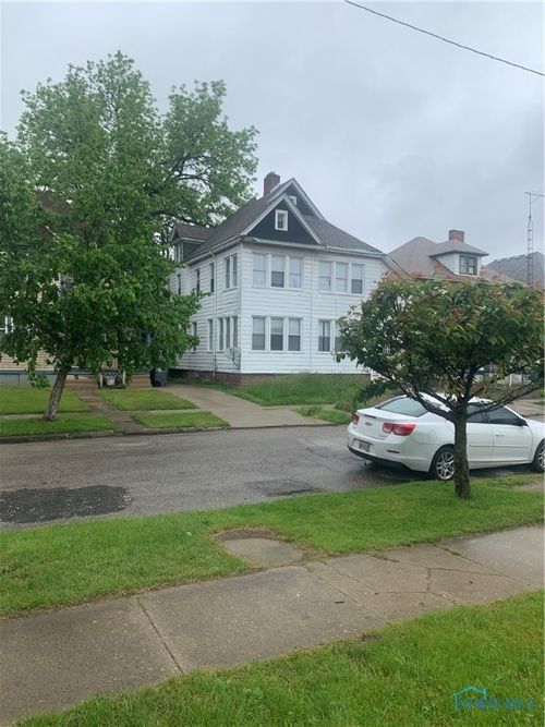 102 Melrose Ave, Toledo, OH, 43610-1524 | Card Image