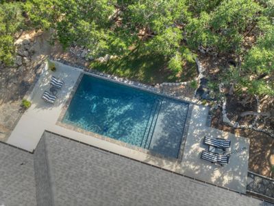 Sparkling pool with bubblers! | Image 2