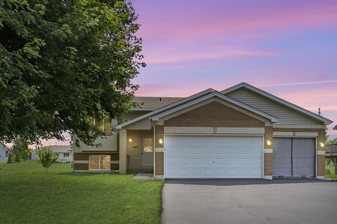 Marigold Dr, Cambridge, MN 55008
