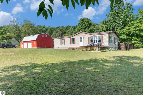 9792 Deal Rd, Williamsburg, MI, 49690-9751 | Card Image