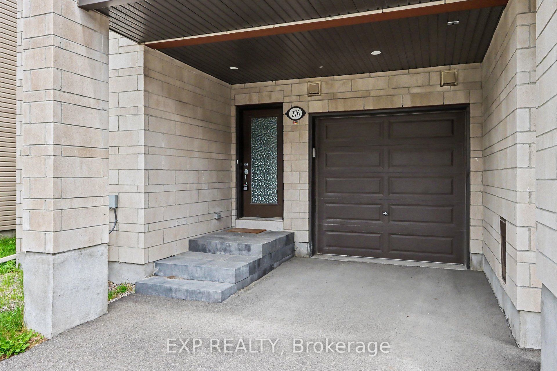 Residential in Barrhaven 2