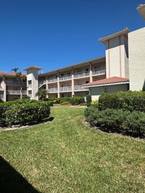 apt-306-6505 Stone River Rd, BRADENTON, FL, 34203-7854 | Card Image