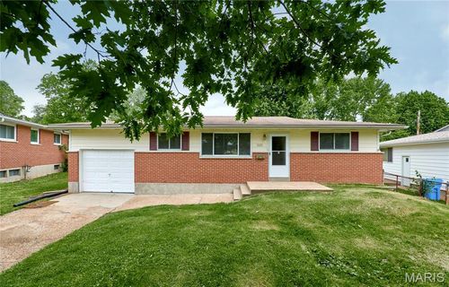 1125 Meadowlark Drive, Florissant, MO, 63033 | Card Image