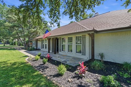 835 Cross Timbers Dr, Double Oak, TX, 75077-8458 | Card Image