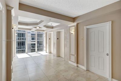 1002 - 5085 Nw 7th St, Condo with 2 bedrooms, 2 bathrooms and null parking in Miami FL | Image 3