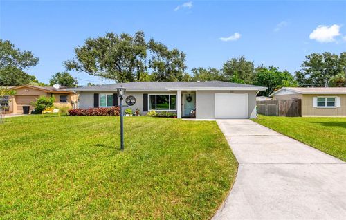 237 Mineola Dr E, Belleair Bluffs, FL, 33770-1973 | Card Image