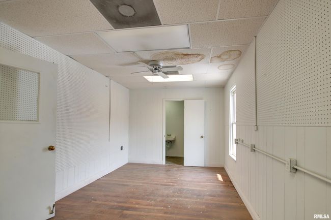 101 W Washington St, Home with 0 bedrooms, 0 bathrooms and null parking in Pittsfield IL | Image 9