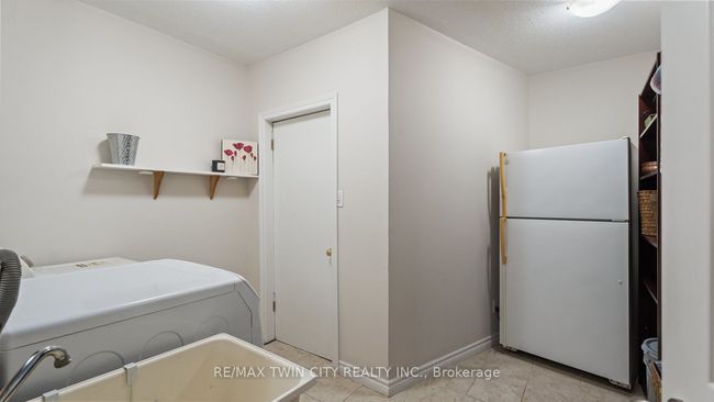 7 Fletcher Crt, House other with 5 bedrooms, 3 bathrooms and 3 parking in Guelph ON | Image 23