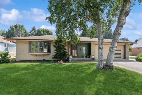2125 32nd Street, Two Rivers, WI, 54241 | Card Image