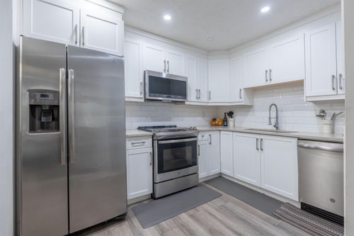 115-10698 151a St, Surrey, BC, V3R8T5 | Card Image