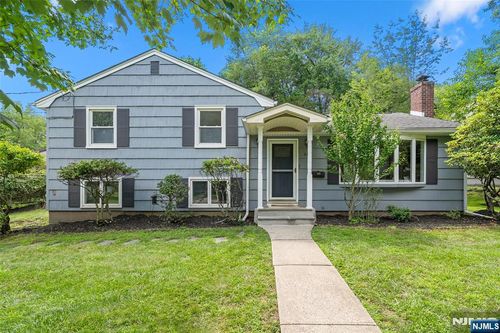14 Greenway Ct, Closter, NJ, 07624-2201 | Card Image