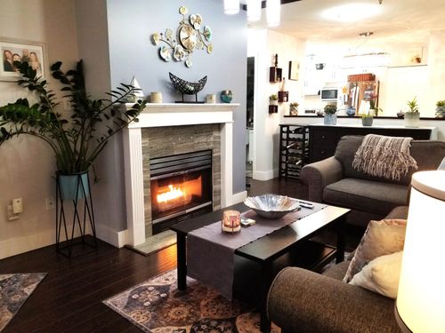 208-2964 Trethewey St, Abbotsford, BC, V2T6P4 | Card Image