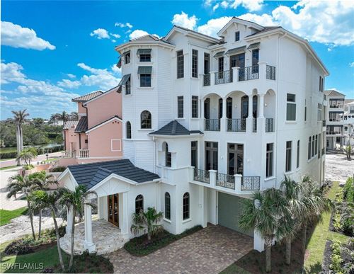104 Bonaire Ln, BONITA SPRINGS, FL, 34134-8501 | Card Image