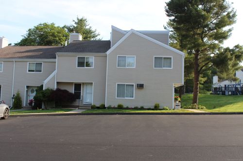 9-9 Watch Hill Cir, Cromwell, CT, 06416-1212 | Card Image