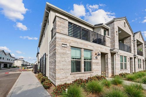 555 N Citadel Lane, Clovis, CA, 93611 | Card Image