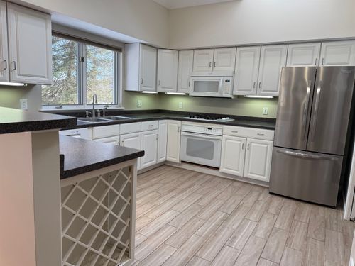 16 Sterling Springs Dr, White River Junction, VT, 05001-2970 | Card Image