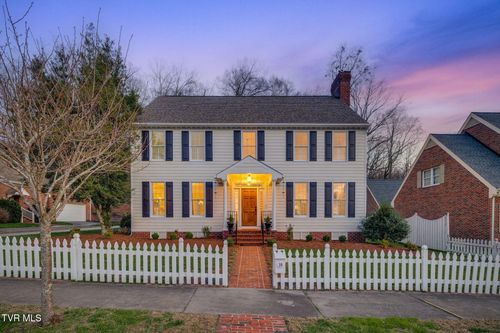 10 Pendleton Pl, Kingsport, TN, 37664-2169 | Card Image