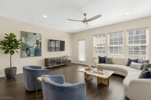 17 Gala Ct, Livingston, NJ, 07039-5712 | Card Image