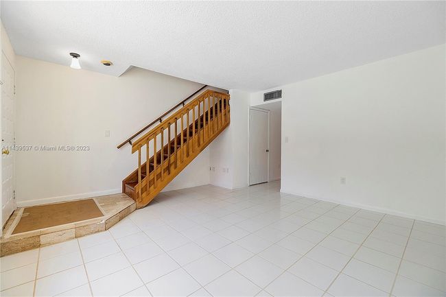0 - 10127 Sw 77th Ct, Condo with 2 bedrooms, 1 bathrooms and null parking in Miami FL | Image 4