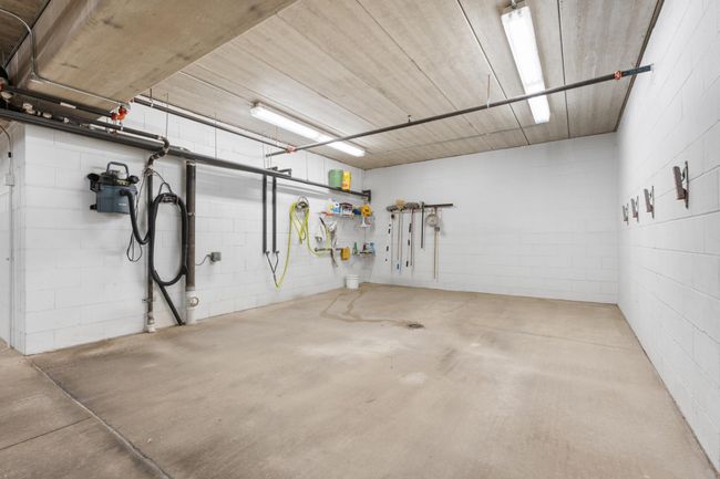 Car wash bay | Image 27
