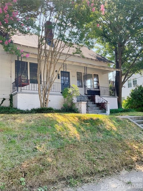 208 S Ransom St, Gastonia, NC, 28052-3766 | Card Image