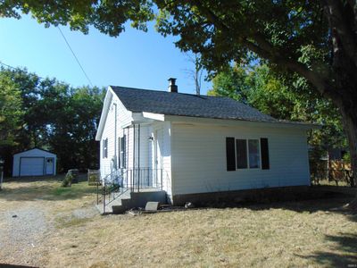 1927 E 17th Street, House other with 2 bedrooms, 1 bathrooms and null parking in Muncie IN | Image 1