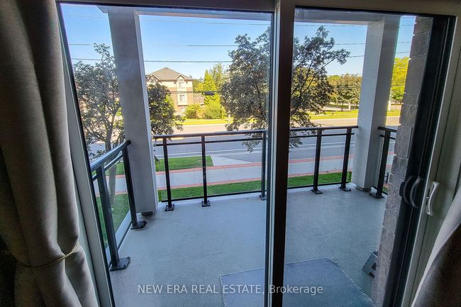 212 - 320 Plains Rd E, Condo with 2 bedrooms, 2 bathrooms and 1 parking in Burlington ON | Image 11