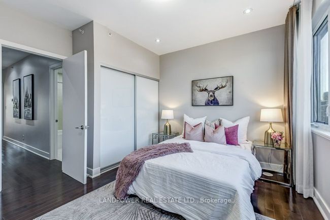 991 Dundas St E, House attached with 3 bedrooms, 3 bathrooms and 1 parking in Toronto ON | Image 28