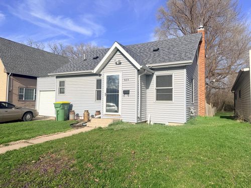 925 2nd Ave Sw, Pipestone, MN, 56164-1417 | Card Image