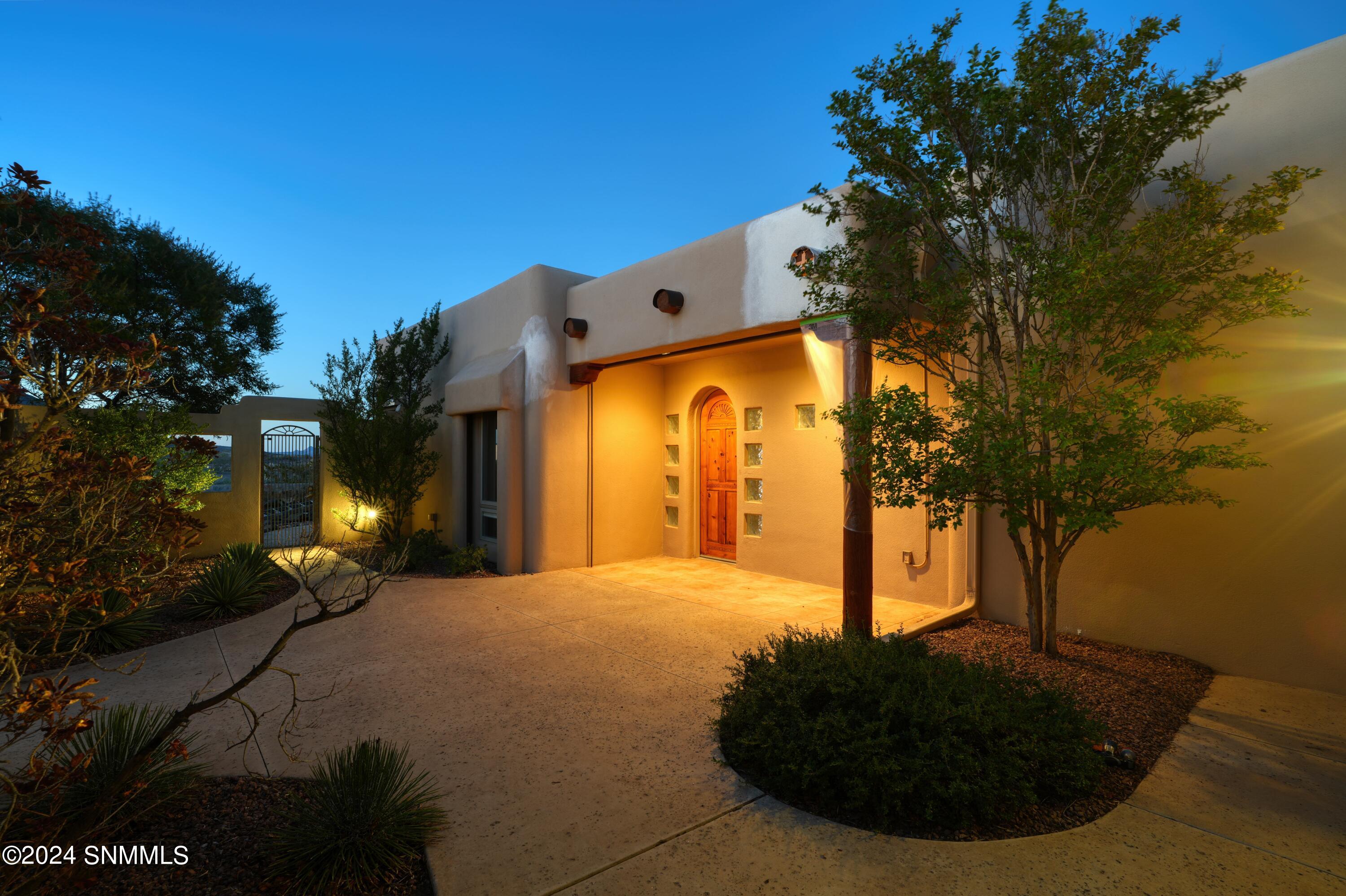 Murano Ct, Las Cruces, NM 88007
