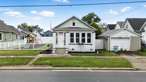 611 Mills St, Sandusky, OH, 44870-2158 | Card Image