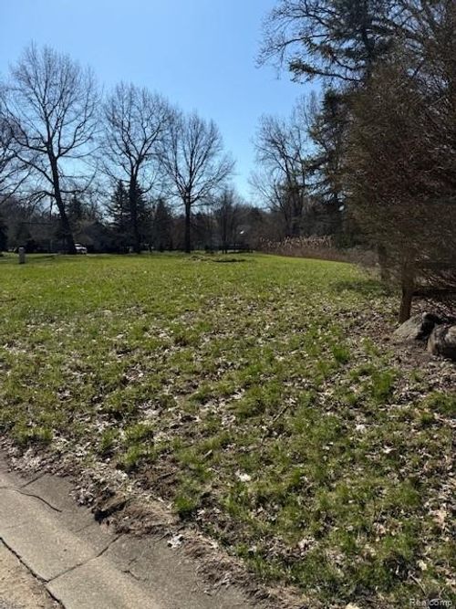 5926 Hunters Ridge Drive, Washington Township, MI, 48094 | Card Image