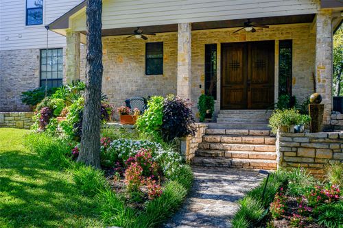 1501 S Chisholm Trl, Granbury, TX, 76048-6342 | Card Image