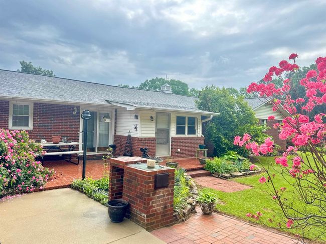 8627 Valley Falls Rd, House other with 3 bedrooms, 2 bathrooms and null parking in Boiling Springs SC | Image 28