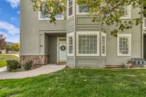962 Courtyard Ln, Centerville, UT, 84014-2818 | Card Image
