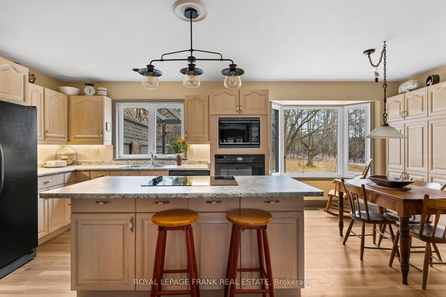 11 Mansfield Park Crt, House other with 5 bedrooms, 3 bathrooms and 10 parking in Port Perry ON | Image 29