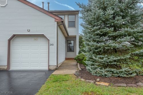 243 Spruce Ct, Flemington, NJ, 08822-3105 | Card Image