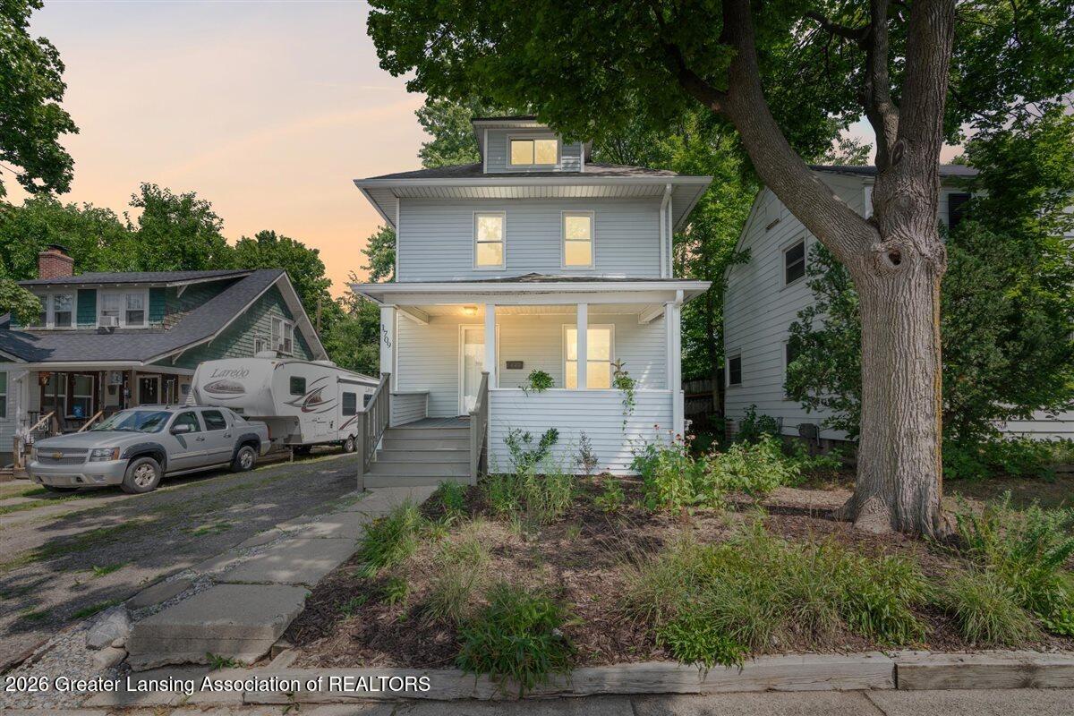 Residential in Lansing