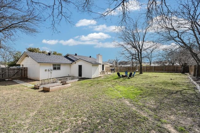 Spacious quarter acre lot with NO HOA. | Image 18