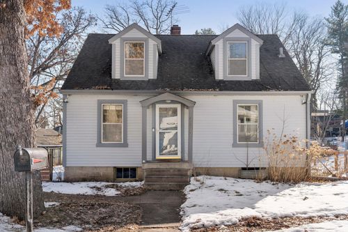 4172 Summit Ln, White Bear Tp, MN, 55110-3927 | Card Image