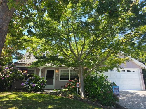 191 Pickwick Dr, Napa, CA, 94558-6193 | Card Image