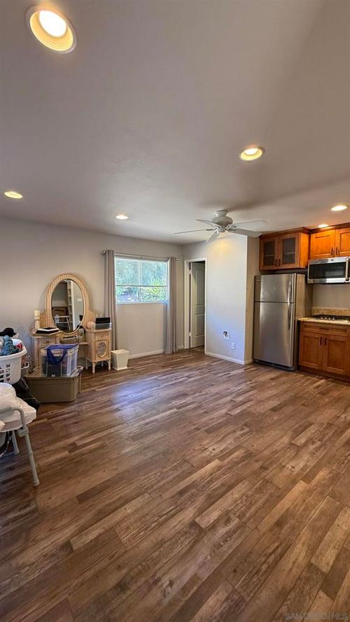 966 Cimarron Ter, Escondido, CA, 92029-5724 | Card Image