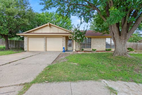 2508 Carriage Pl, Arlington, TX, 76014-1203 | Card Image