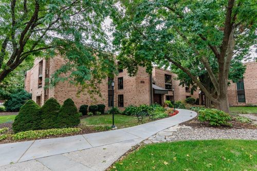 1818 E Shorewood Boulevard, SHOREWOOD, WI, 53211 | Card Image