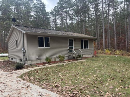 6176 Barberry Ave, Newaygo, MI, 49337-9011 | Card Image