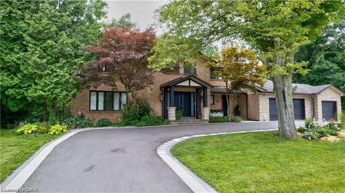 355 Edgehill Dr, Kitchener, ON, N2P2C8 | Card Image