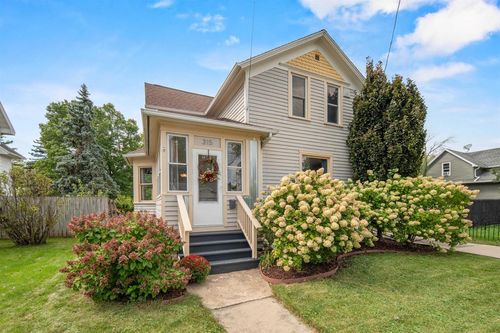 315 Van Street, NEENAH, WI, 54956 | Card Image