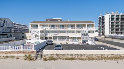 unit-304-422 Farragut Rd, Wildwood Crest, NJ, 08260-3975 | Card Image